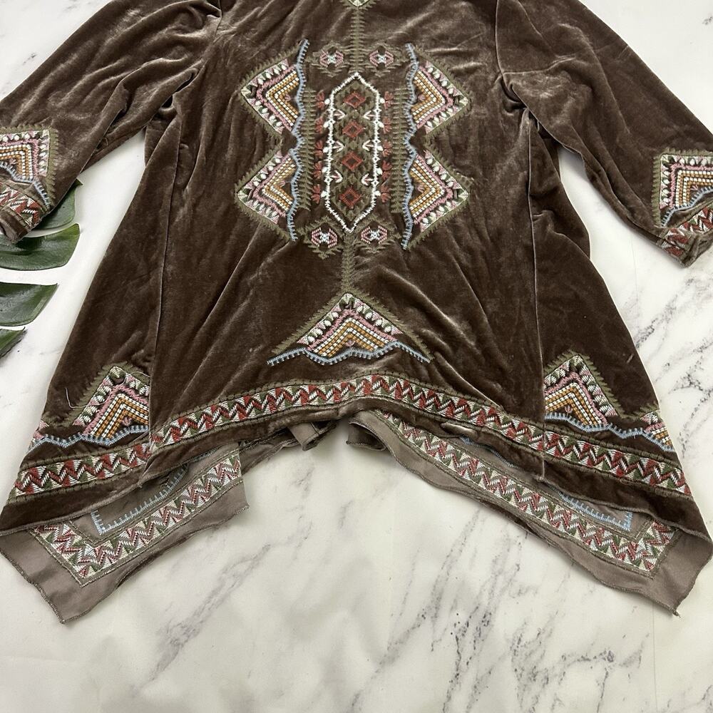 Paparazzi Womens Velvet Embroidered Kimono Cardigan Sweater Size M Brown Pink - Picture 12 of 12